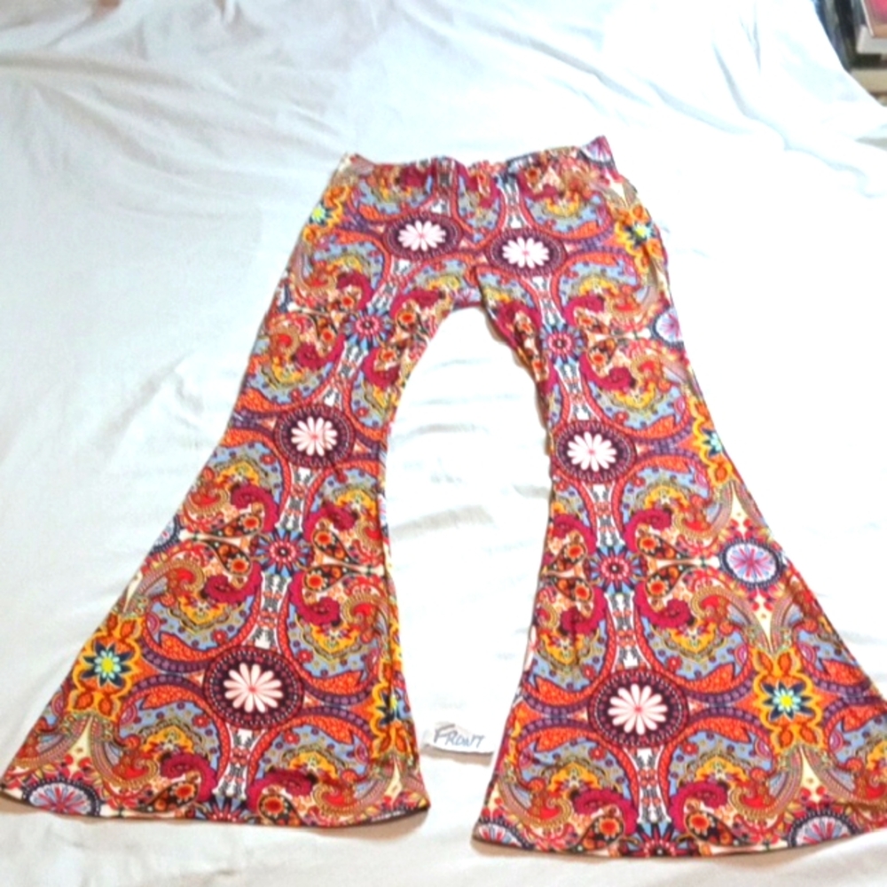 Wide Leg Paisley Print Bell Bottom Pants - Multicolor